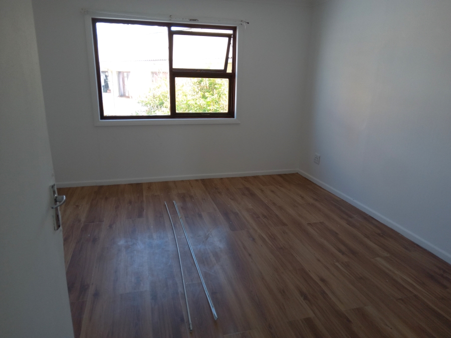 To Let 2 Bedroom Property for Rent in Strand Central Western Cape